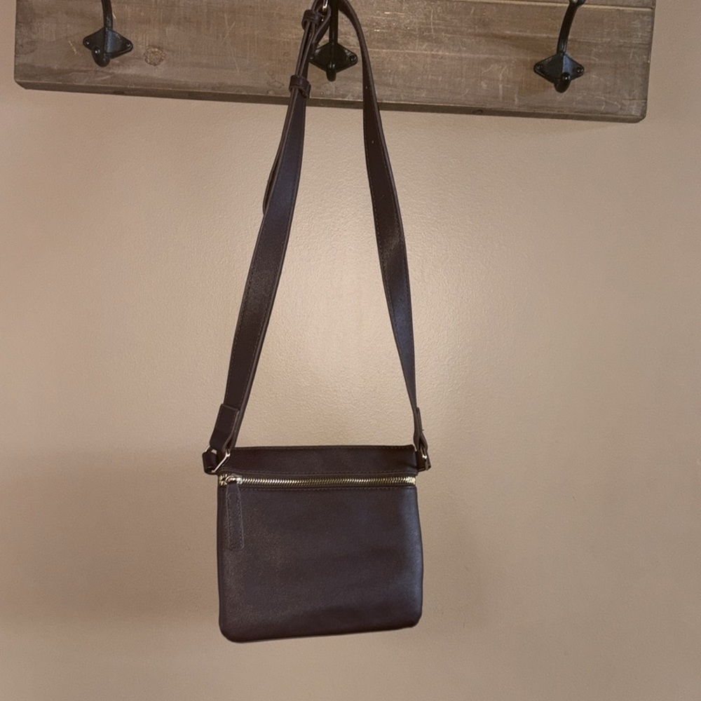 Lulu Dharma Crossbody bag- Brand new !!